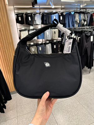 澳洲Lululemon腋下包休闲运动瑜伽包单肩手提斜挎包牛角包 4L