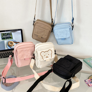 斜挎包包女可爱日系秋冬学生初中生2024新款百搭竖款尼龙手机小包