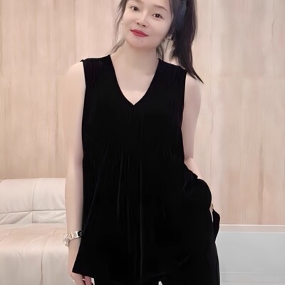 萌感空间显瘦气质真丝复古V领