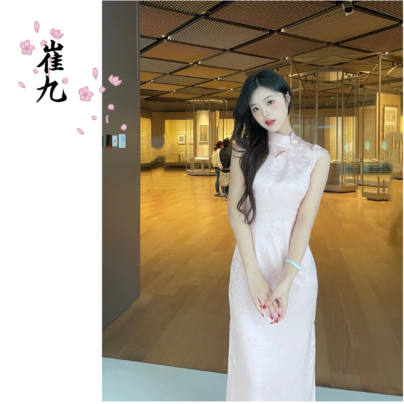 EACH崔九粉色温柔浪漫连衣裙