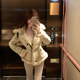 M900羽绒服外套女2025年秋冬新款 百搭显瘦小个子 毛拼接环保毛时尚