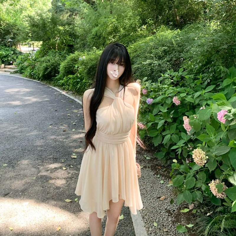 M900挂脖吊带连衣裙海边度假裙子