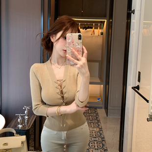 上衣 显瘦辣妹内搭七分袖 M900针织打底衫 女秋冬设计感绑带气质修身