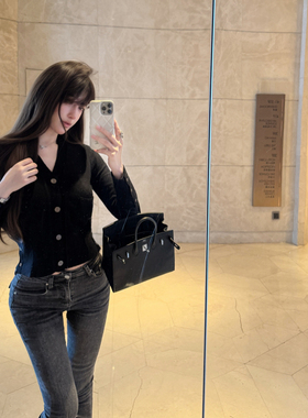 M900针织开衫外套女2026新款春秋短款百搭薄款v领白时尚秋季修身