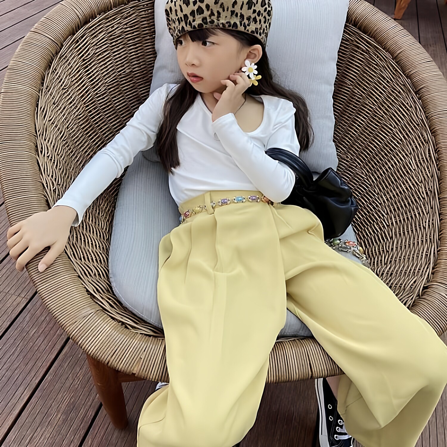 豆丁黑色斜领纯色打底衫女童春季洋气白色V领内搭韩版长袖上衣T恤