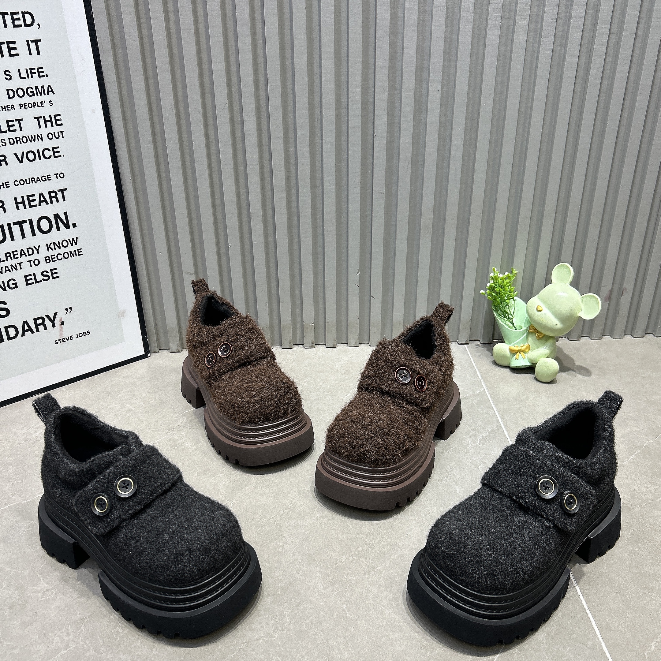 欧货2025新款毛呢毛毛鞋金属扣JK魔术贴乐福鞋厚底松糕小个子增高