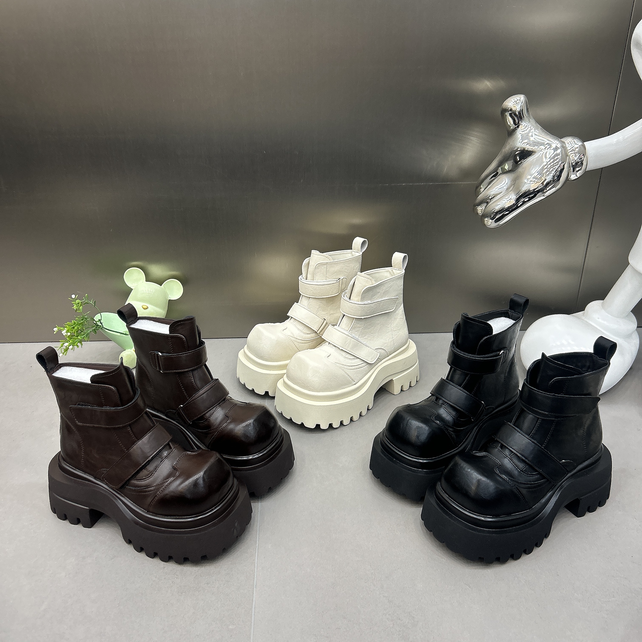 2025新款秋冬鹅头大头7CM厚底松糕增高圆头马丁靴女鞋短靴魔术贴