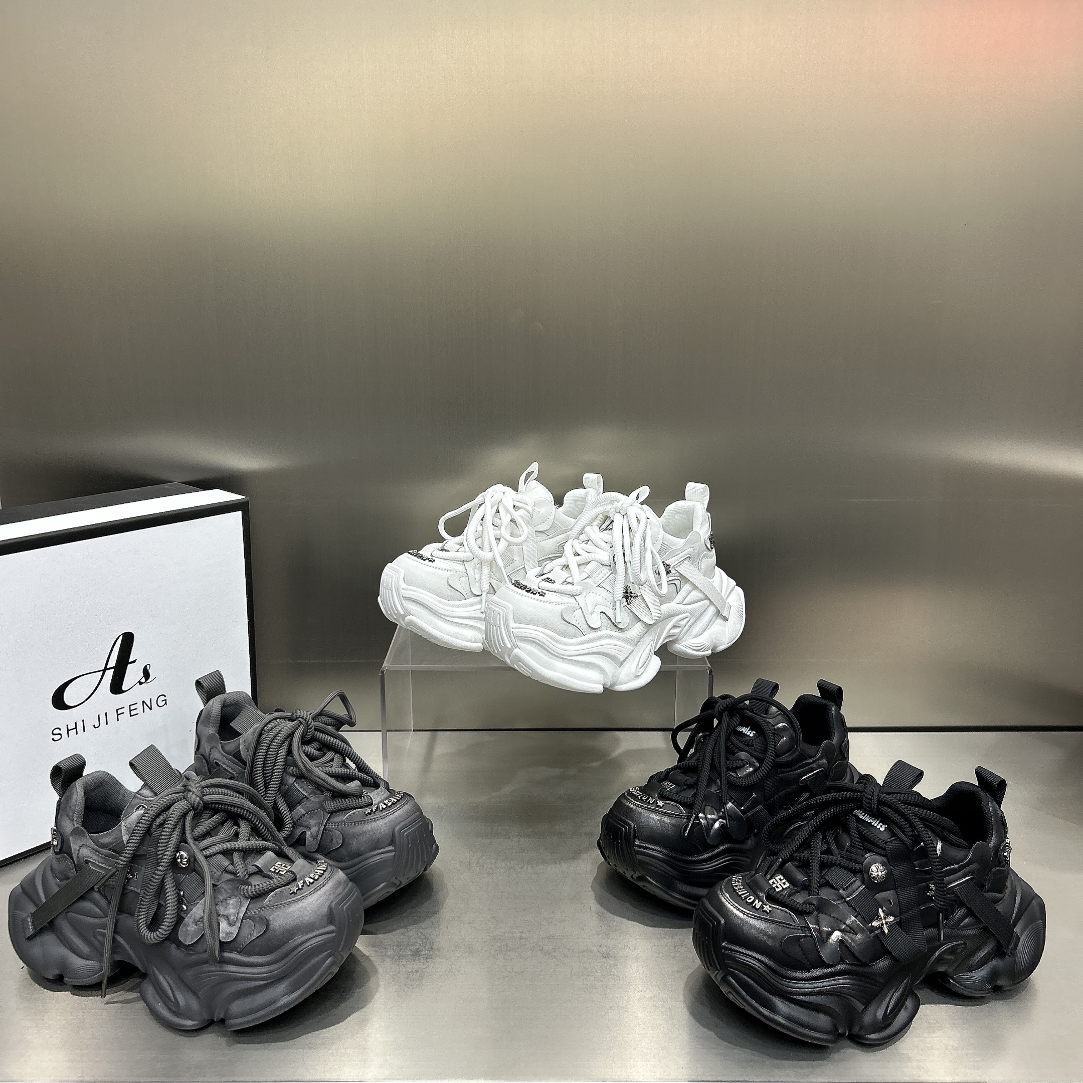 欧货2025新款舒适厚底松糕鞋女小个子增高运动鞋休闲老爹鞋ins潮