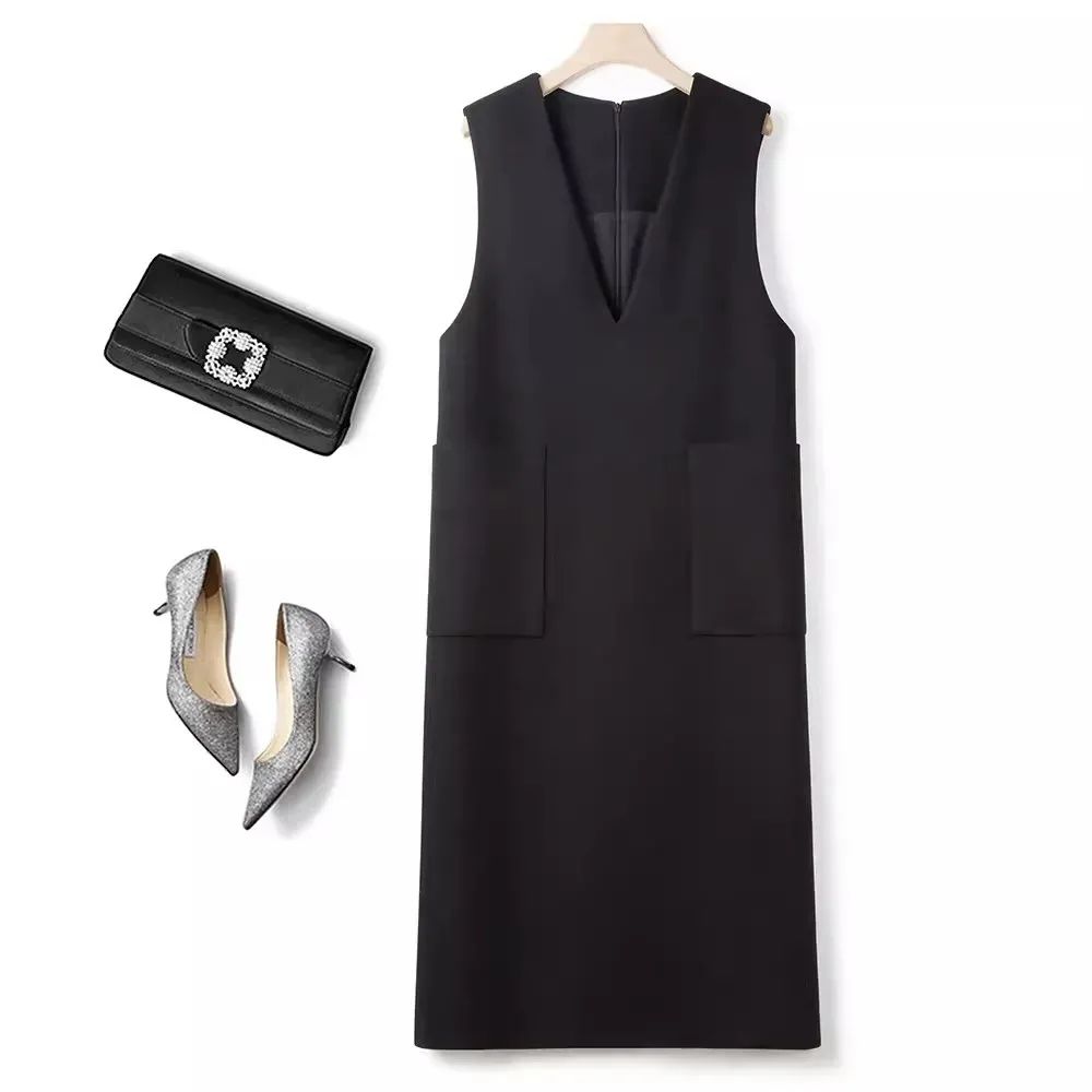 2025秋冬新款无袖马甲优雅毛呢V领背心裙显瘦宽松直筒气质连衣裙