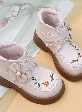 中国风女童靴2025秋冬季新款真皮加绒棉靴子公主鞋防滑软底宝宝靴