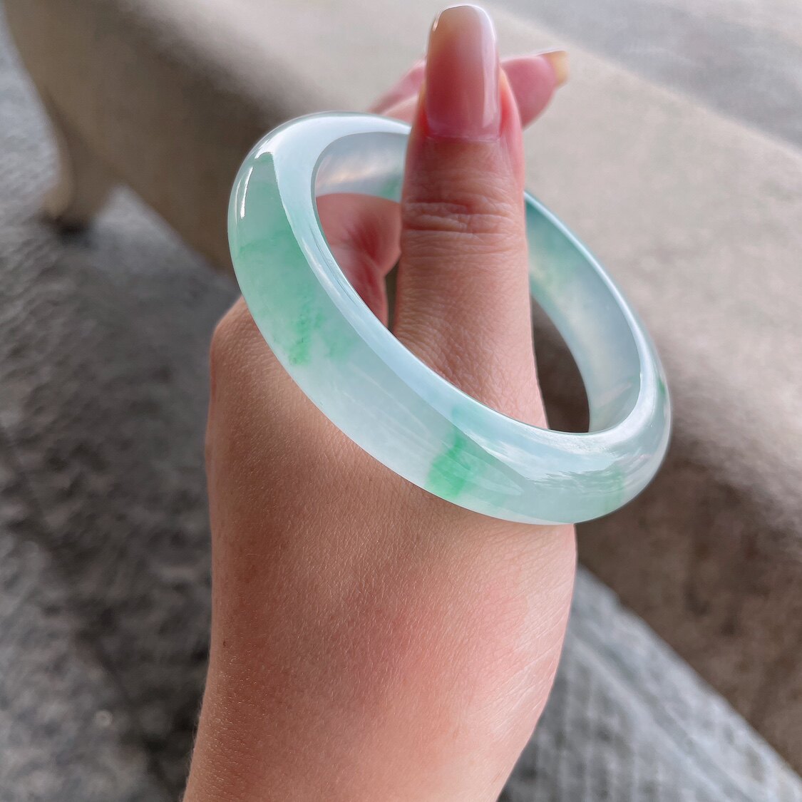 2025天然缅甸翡翠A货冰种飘绿花正圈手镯54圈口