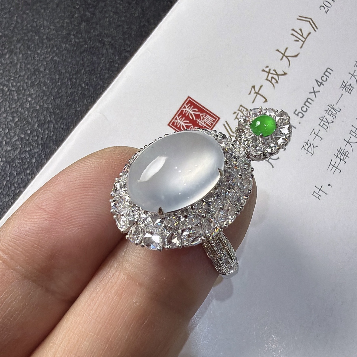 2025天然缅甸翡翠A货玻璃种白冰蛋面吊坠戒指两用18K金