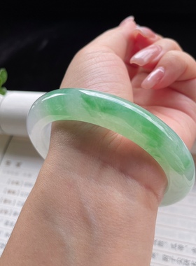 2025天然缅甸翡翠A货冰种飘绿花正圈手镯62大圈口0730X2