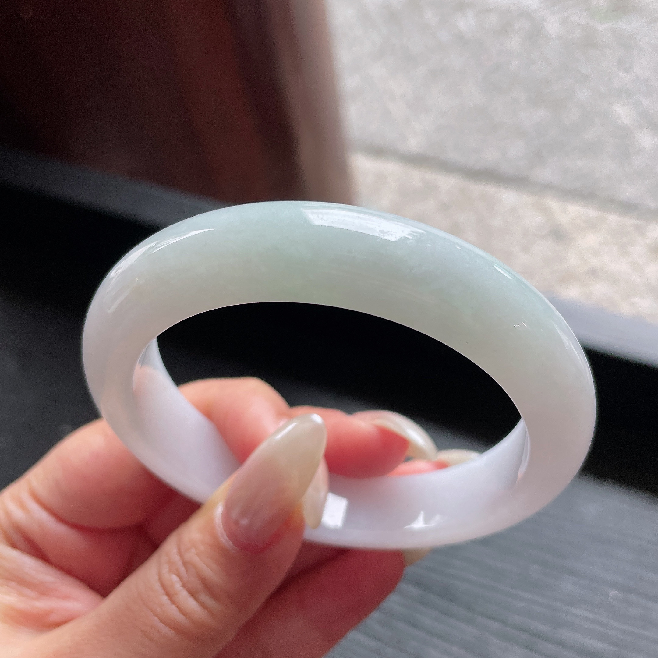 2026天然缅甸翡翠A货细糯淡绿洒金正圈手镯59圈玉镯0226i2