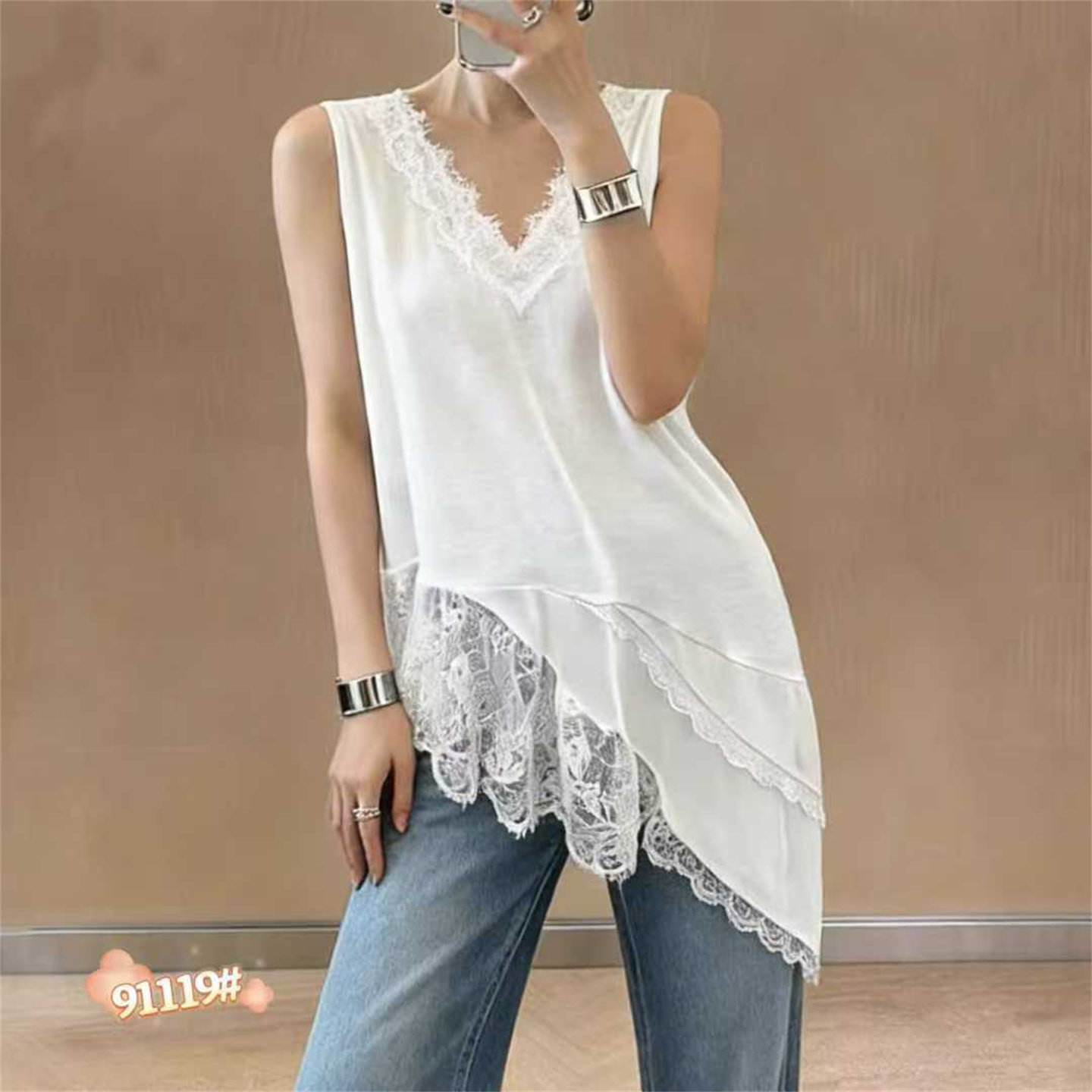 法式V领蕾丝拼接背心女白色不规则下摆百搭打底衫叠穿上衣中长款