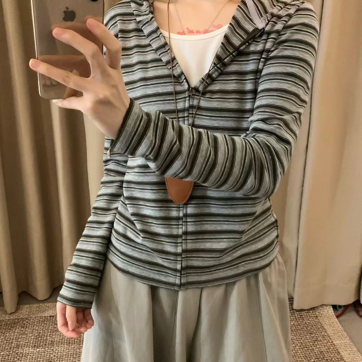 韩系假两件条纹连帽拉链开衫女秋季修身显瘦卫衣外套设计感上衣