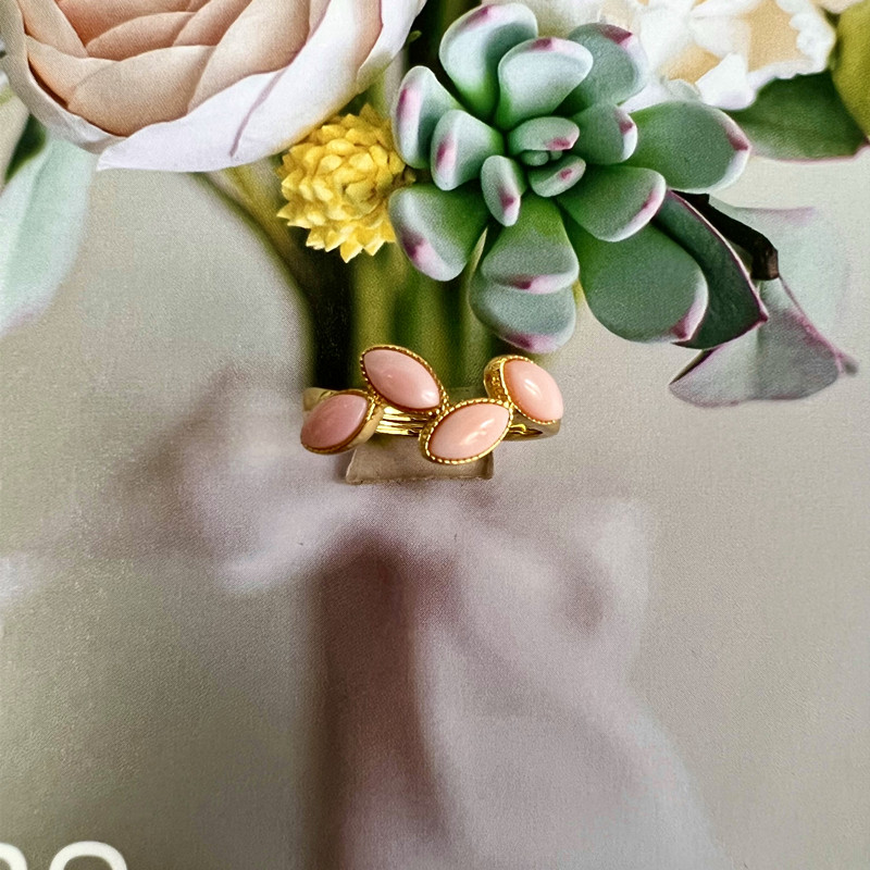 天然海洋有机宝石女王贝花瓣戒指图片