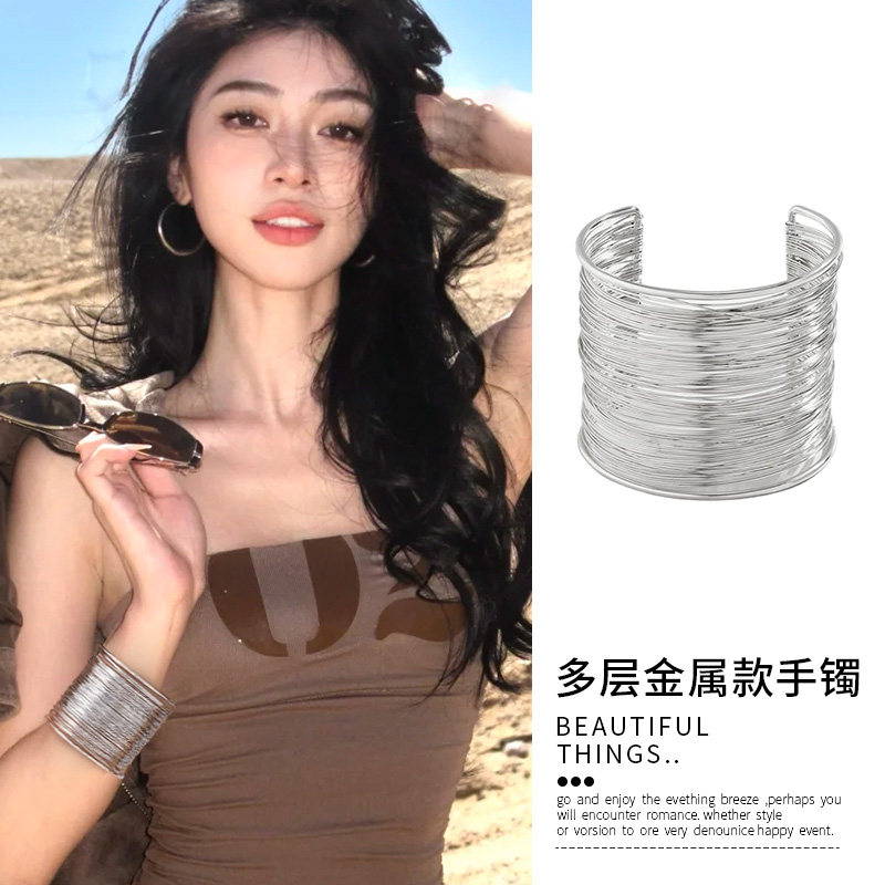 银色多层镂空开口手镯女高端配饰图片