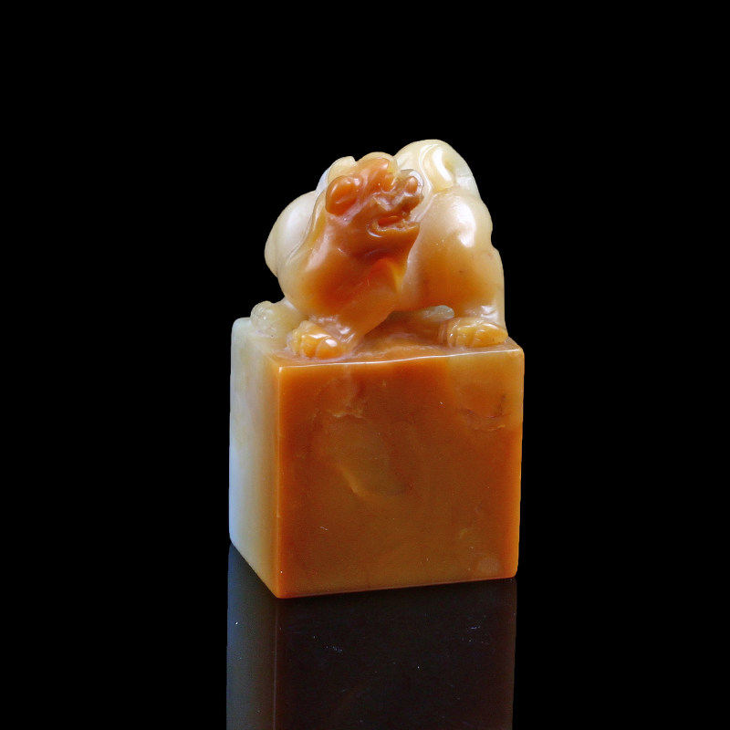 孤品013573:老挝石北部田黄貔貅钮扁章-2.7*1.9*4.7cm