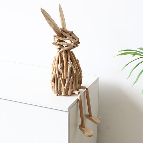 原木创意手工坐姿可活动桌面摆件