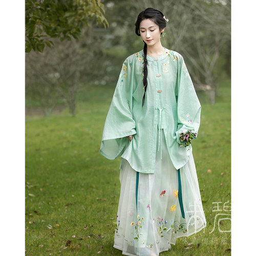 朱碧春夏真丝马面绣花明制汉服