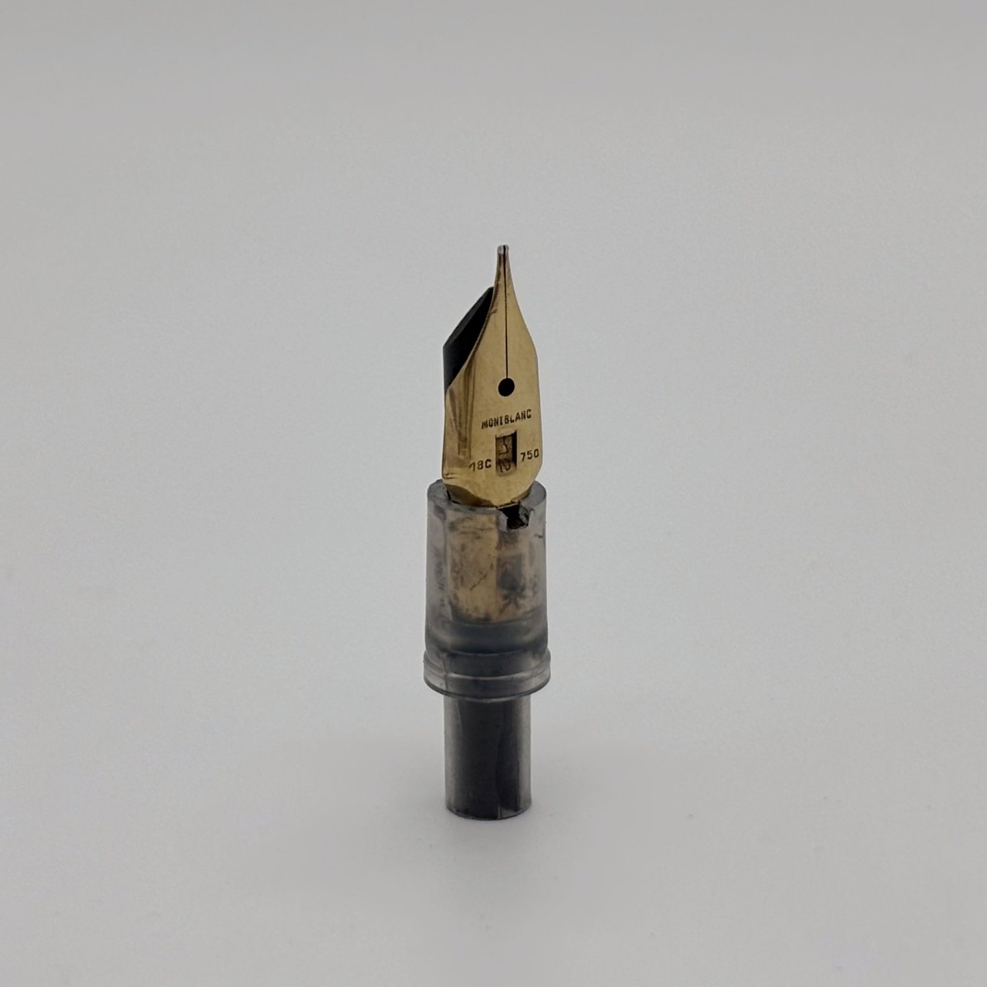 二手德国MONTBLANC万宝龙NO12钢笔18C实金尖F尖不含图片以外部分