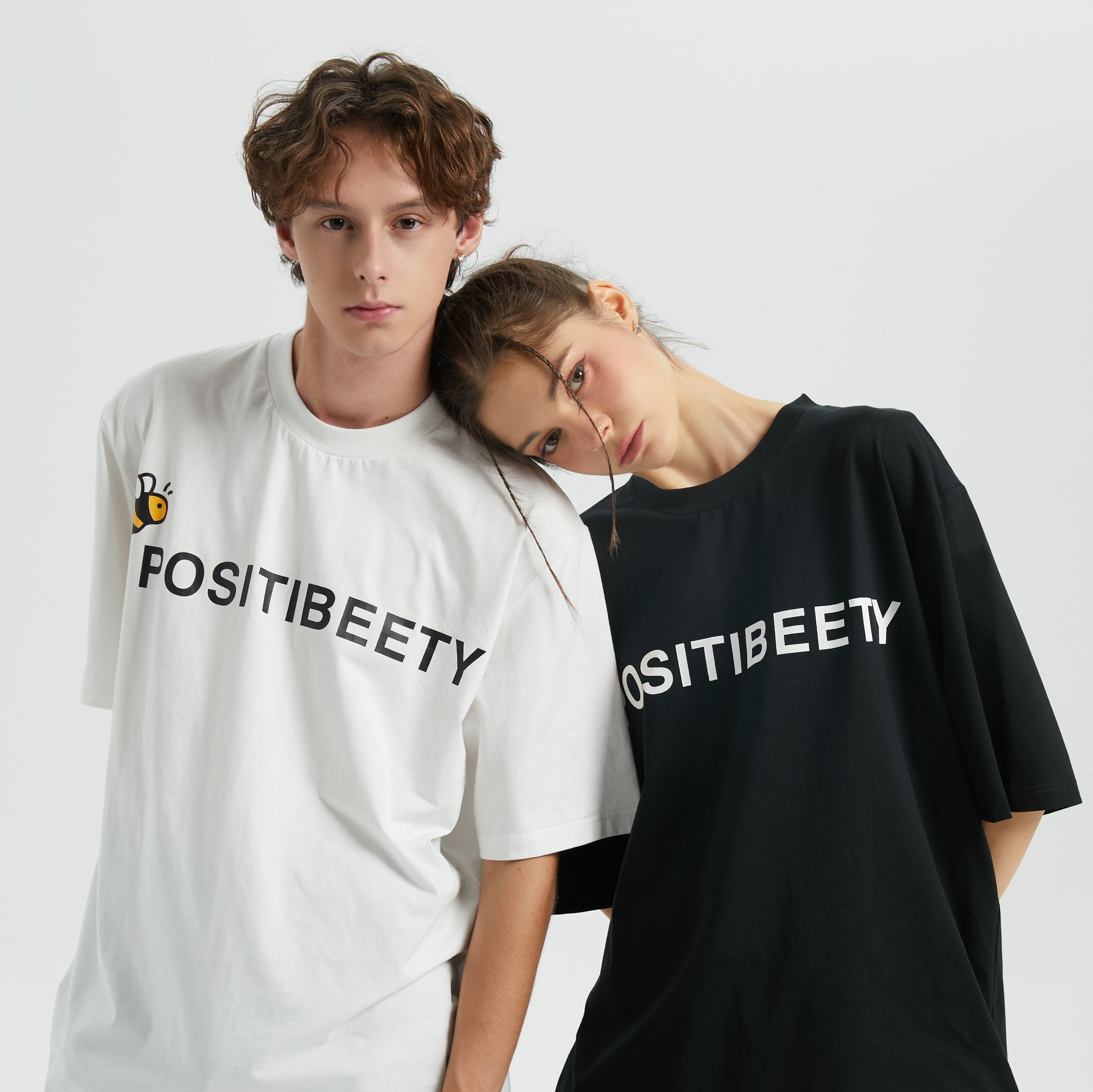 Positibeety 开挂小蜜蜂宽松时尚O抗皱免烫潮牌圆领短袖T