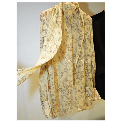 Moss烨 〓设计师〓飘逸桑蚕丝 鹅黄印花高领飘带长袖衬衫