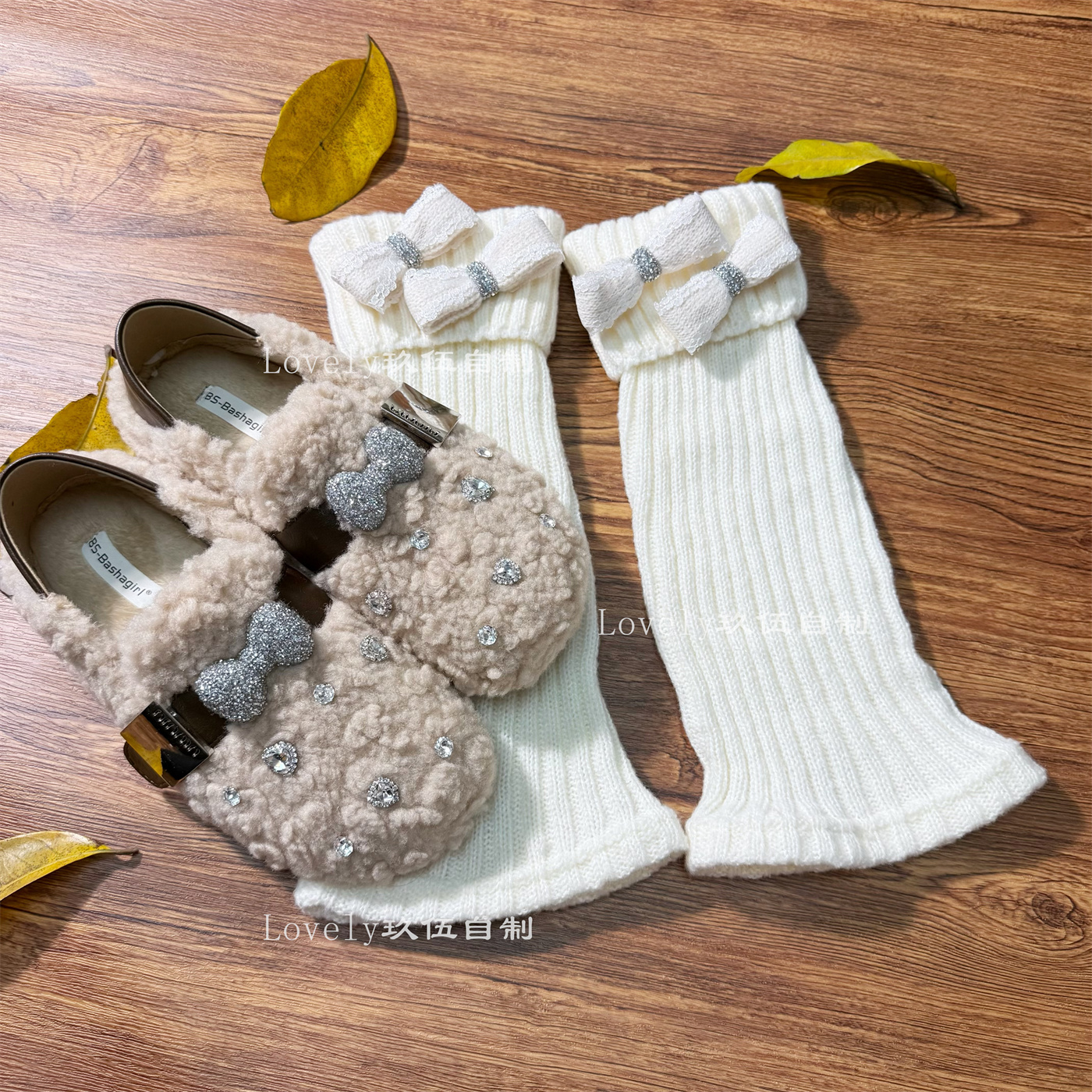 闪闪惹人爱满钻气质羊羔绒勃肯鞋两穿平底外穿保暖一脚蹬毛毛鞋