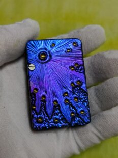 钛合金虎鲨手雕一体机陨石坑渐变定制阳极化煤油打火机