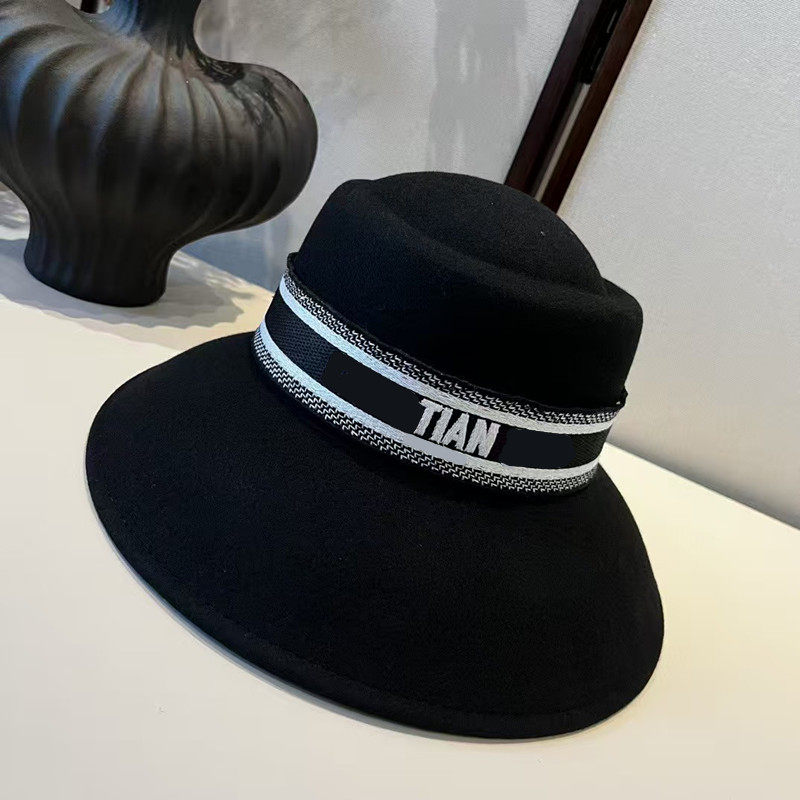 法式时尚优雅礼帽女秋冬字母装饰羊毛呢高级感帽子女帽