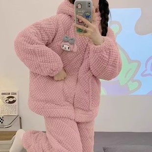 睡衣女秋冬季三层夹棉加绒加厚带帽子保暖卡通法兰绒家居服可外穿