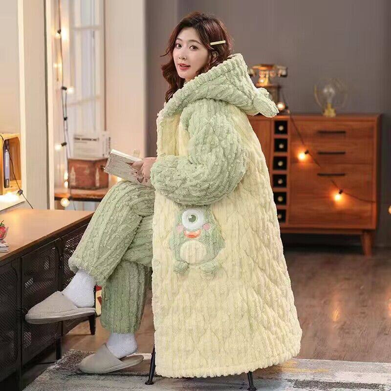 女珊瑚绒夹棉长款睡袍套装