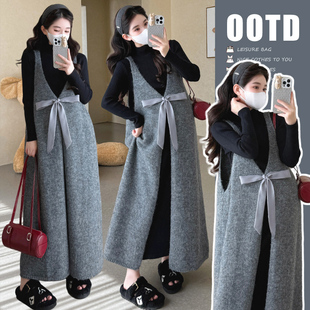 连衣裙2025新款 款 秋冬款 时尚 洋气宽松针织马甲两件套 套装 孕妇秋装