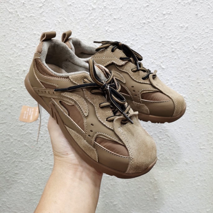 广州产2025新款儿童运动鞋男女童绒里皮面防滑轻便百搭休闲鞋返10