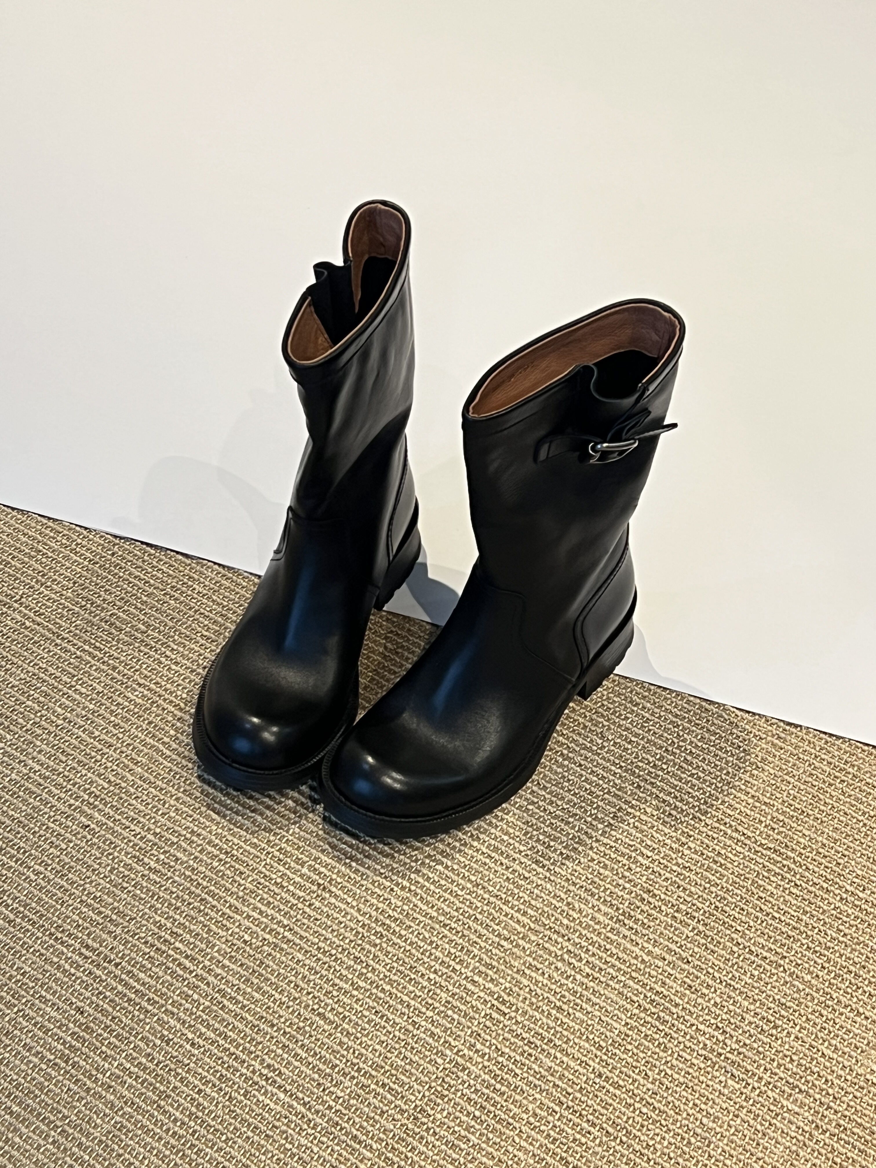 Claudie定制 重工头层牛皮圆头4cm皮带扣烟管靴女秋冬百搭中筒靴