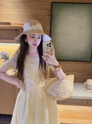 PINKMOON/古董娃娃 奶黄温柔感蕾丝少女显白夏日长裙