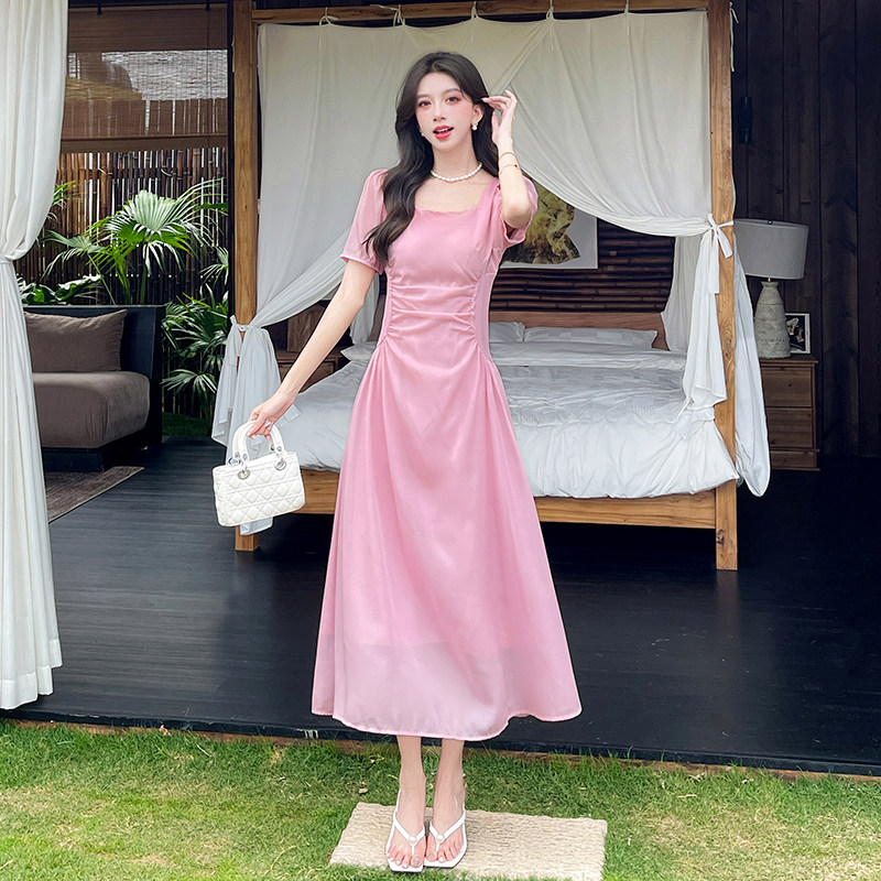 新款时尚方领短袖连衣裙2025夏季女装网红气质度假裙收腰显瘦长裙