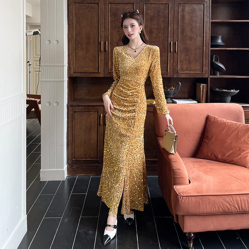 晚礼服女2025新款高级感鱼尾长裙轻奢气质v领长袖修身包臀连衣裙