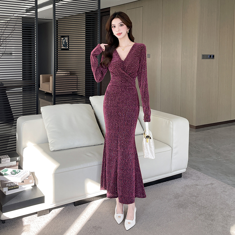 秋季新款名媛气质v领长袖弹力亮丝连衣裙女包臀高端鱼尾礼服长裙