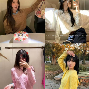 KIOSK SUO 好搭又好穿!小马刺绣粗麻花圆领针织内搭套头毛衣