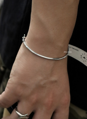 钛钢蛇骨手链男款小众设计高级感简约冷淡风百搭不褪色手饰金色潮