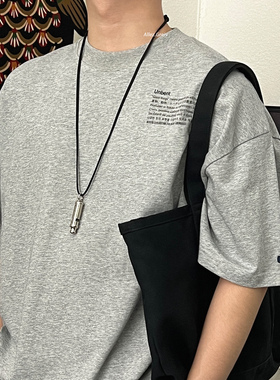 复古军事风口哨项链男款可吹响欧美防空求生哨吊坠可调节配饰钛钢