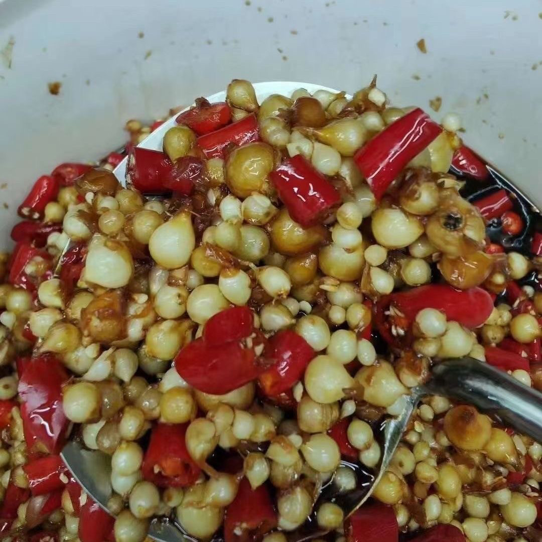 云南临沧泡小野蒜腌制野小蒜酱油辣子大蒜头下饭酸菜麻辣香辣酱菜