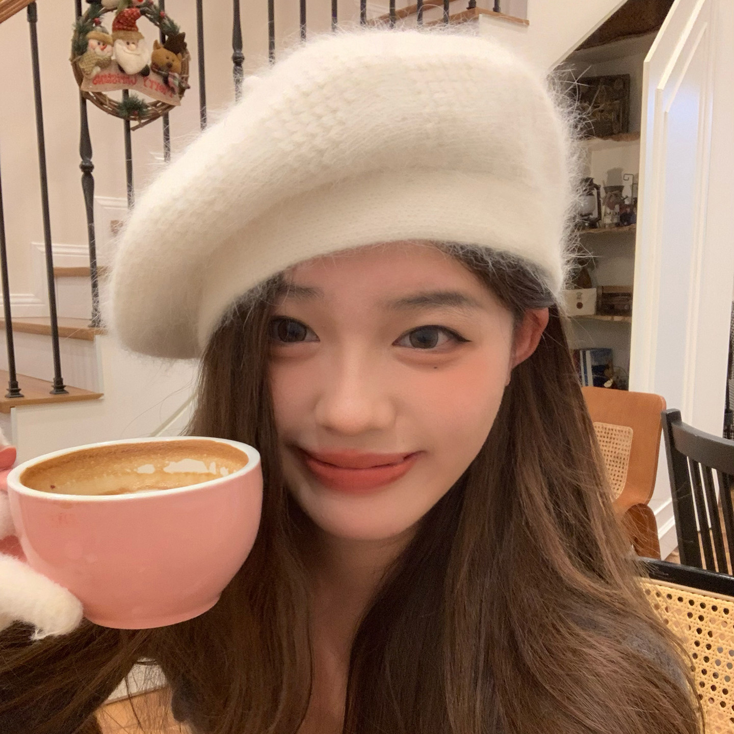 白色兔毛贝雷帽女显脸小秋冬保暖针织大头围毛绒蓓蕾画家帽子女冬