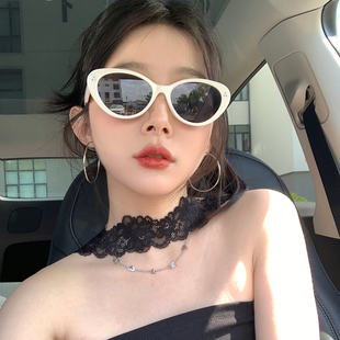 复古白色猫眼墨镜女夏季海边度假防紫外线防晒太阳眼镜