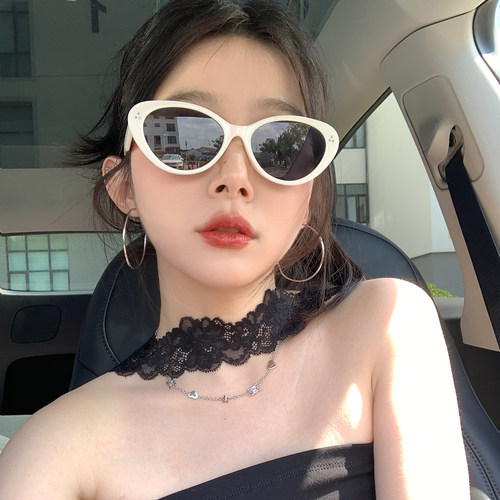 复古白色猫眼墨镜女夏季海边度假防紫外线防晒太阳眼镜