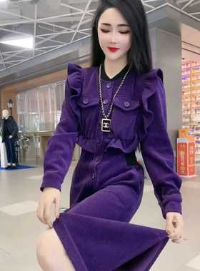 网红爆款时尚连衣裙女2025秋季新款紫色洋气木耳边腰封中长条绒裙