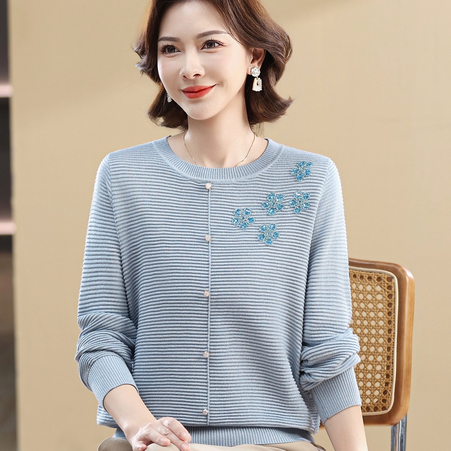 妈妈冬装打底衫毛衣洋气上衣中老年妇女秋冬高贵针织内搭宽松小衫,女装/女士精品,中老年女装,淘宝优惠券,粉丝福利购,淘宝优惠卷