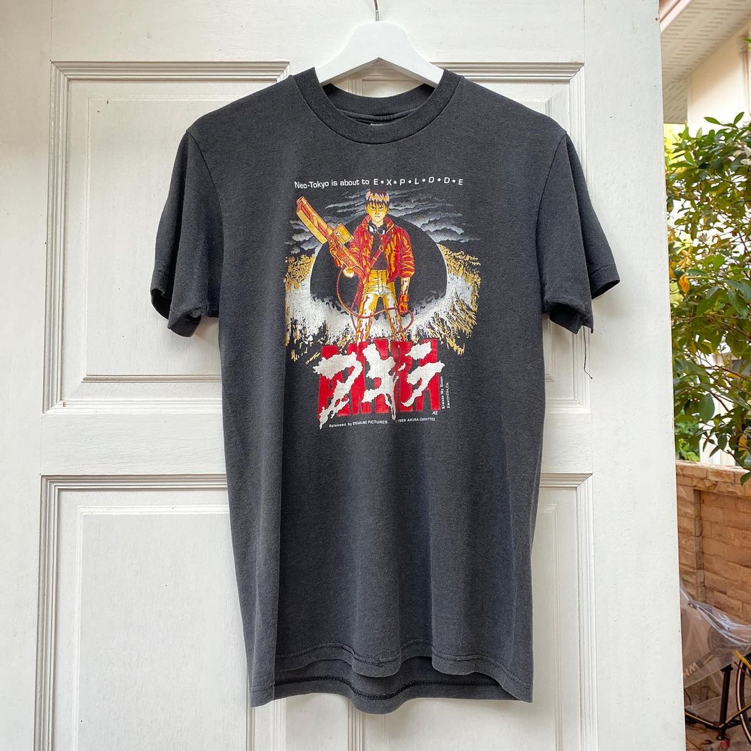 akira阿基拉光明战士短袖